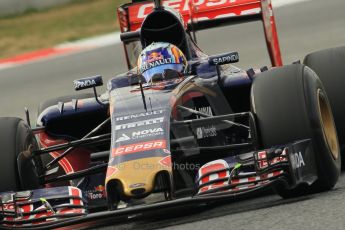 World © Octane Photographic Ltd. Scuderia Toro Rosso STR10 – Carlos Sainz Jnr. Thursday 26th February 2015, F1 Winter test #3, Circuit de Barcelona-Catalunya, Spain Day 1. Digital Ref : 1192CB1L0207