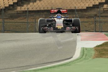 World © Octane Photographic Ltd. Scuderia Toro Rosso STR10 – Carlos Sainz Jnr. Thursday 26th February 2015, F1 Winter test #3, Circuit de Barcelona-Catalunya, Spain Day 1. Digital Ref : 1192CB1L0607