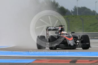 World © Octane Photographic Ltd. Pirelli wet tyre test, Paul Ricard, France. Tuesday 26th January 2016. McLaren Honda MP4/30 – Stoffel Vandoorne. Digital Ref: 1499CB1D0106