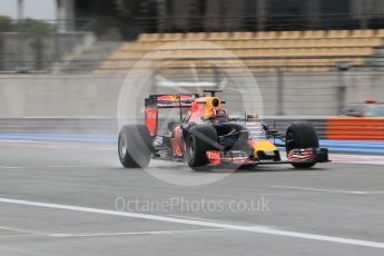 World © Octane Photographic Ltd. Pirelli wet tyre test, Paul Ricard, France Tuesday 26th January 2016. Red Bull Racing RB11 – Daniil Kvyat. Digital Ref. 1499CB1D9701
