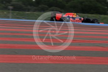 World © Octane Photographic Ltd. Pirelli wet tyre test, Paul Ricard, France. Tuesday 26th January 2016. Ferrari SF15-T – Sebastian Vettel. Digital Ref: 1499LB5D6164