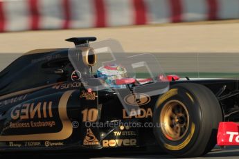 World © Octane Photographic 2010. © Octane Photographic 2011. Formula 1 testing Saturday 19th February 2011 Circuit de Catalunya. Renault R31 - Vitaly Petrov. Digital ref : 0025CB1D0096