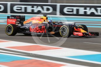 World © Octane Photographic Ltd. Red Bull Racing RB12 – Daniel Ricciardo. Friday 25th November 2016, F1 Abu Dhabi GP - Practice 1, Yas Marina circuit, Abu Dhabi. Digital Ref :