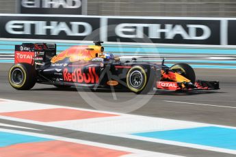 World © Octane Photographic Ltd. Red Bull Racing RB12 – Daniel Ricciardo. Friday 25th November 2016, F1 Abu Dhabi GP - Practice 1, Yas Marina circuit, Abu Dhabi. Digital Ref :