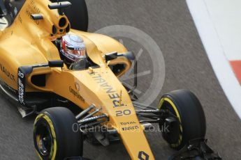 World © Octane Photographic Ltd. Renault Sport F1 Team RS16 - Kevin Magnussen. Friday 25th November 2016, F1 Abu Dhabi GP - Practice 2, Yas Marina circuit, Abu Dhabi. Digital Ref :