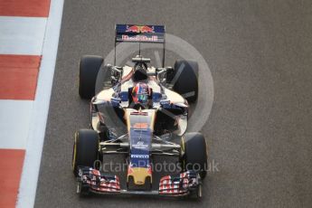 World © Octane Photographic Ltd. Scuderia Toro Rosso STR11 – Daniil Kvyat. Friday 25th November 2016, F1 Abu Dhabi GP - Practice 2, Yas Marina circuit, Abu Dhabi. Digital Ref :
