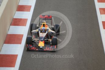 World © Octane Photographic Ltd. Red Bull Racing RB12 – Daniel Ricciardo. Friday 25th November 2016, F1 Abu Dhabi GP - Practice 2, Yas Marina circuit, Abu Dhabi. Digital Ref :