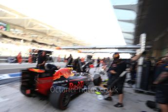 World © Octane Photographic Ltd. Red Bull Racing RB12 – Daniel Ricciardo. Saturday 26th November 2016, F1 Abu Dhabi GP - Practice 3, Yas Marina circuit, Abu Dhabi. Digital Ref :