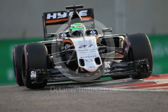 World © Octane Photographic Ltd. Sahara Force India VJM09 - Nico Hulkenberg. Saturday 26th November 2016, F1 Abu Dhabi GP - Qualifying, Yas Marina circuit, Abu Dhabi. Digital Ref :