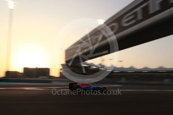 World © Octane Photographic Ltd. Manor Racing MRT05 - Pascal Wehrlein. Saturday 26th November 2016, F1 Abu Dhabi GP - Qualifying, Yas Marina circuit, Abu Dhabi. Digital Ref :