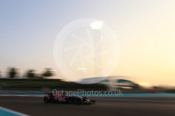 World © Octane Photographic Ltd. Scuderia Toro Rosso STR11 – Daniil Kvyat. Saturday 26th November 2016, F1 Abu Dhabi GP - Qualifying, Yas Marina circuit, Abu Dhabi. Digital Ref :