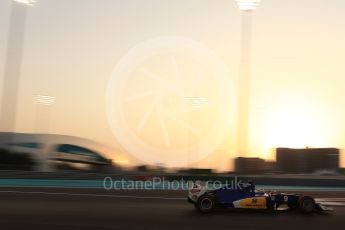 World © Octane Photographic Ltd. Sauber F1 Team C35 – Marcus Ericsson. Saturday 26th November 2016, F1 Abu Dhabi GP - Qualifying, Yas Marina circuit, Abu Dhabi. Digital Ref :