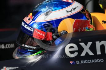 World © Octane Photographic Ltd. Red Bull Racing – Daniel Ricciardo. Sunday 20th March 2016, F1 Australian GP - Grid, Melbourne, Albert Park, Australia. Digital Ref : 1523LB1D6667