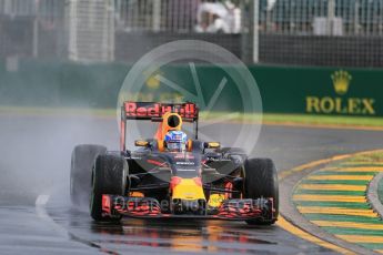 World © Octane Photographic Ltd. Red Bull Racing RB12 – Daniel Ricciardo. Friday 18th March 2016, F1 Australian GP Practice 2, Melbourne, Albert Park, Australia. Digital Ref : 1517LB1D3183
