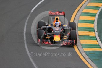 World © Octane Photographic Ltd. Red Bull Racing RB12 – Daniel Ricciardo. Saturday 19th March 2016, F1 Australian GP Qualifying, Melbourne, Albert Park, Australia. Digital Ref : 1521LB1D5147