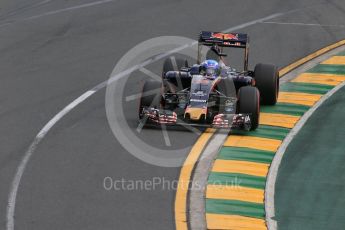 World © Octane Photographic Ltd. Scuderia Toro Rosso STR11 – Max Verstappen Saturday 19th March 2016, F1 Australian GP Qualifying, Melbourne, Albert Park, Australia. Digital Ref : 1521LB1D5251