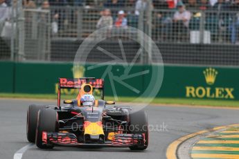 World © Octane Photographic Ltd. Red Bull Racing RB12 – Daniel Ricciardo. Saturday 19th March 2016, F1 Australian GP Qualifying, Melbourne, Albert Park, Australia. Digital Ref : 1521LB1D5506