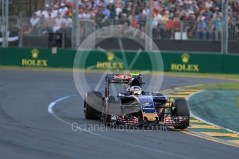 World © Octane Photographic Ltd. Scuderia Toro Rosso STR11 – Carlos Sainz. Sunday 20th March 2016, F1 Australian GP Race, Melbourne, Albert Park, Australia. Digital Ref : 1524LB1D7035