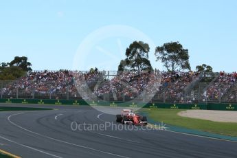 World © Octane Photographic Ltd. Scuderia Ferrari SF16-H – Sebastian Vettel. Sunday 20th March 2016, F1 Australian GP Race, Melbourne, Albert Park, Australia. Digital Ref : 1524LB5D2122