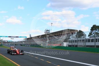 World © Octane Photographic Ltd. Scuderia Ferrari SF16-H – Sebastian Vettel. Sunday 20th March 2016, F1 Australian GP Race, Melbourne, Albert Park, Australia. Digital Ref : 1524LB5D2264