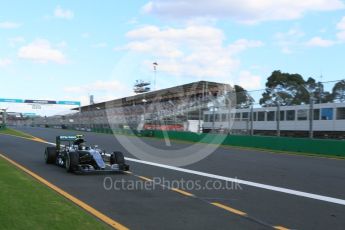 World © Octane Photographic Ltd. Mercedes AMG Petronas W07 Hybrid– Nico Rosberg. Sunday 20th March 2016, F1 Australian GP Race, Melbourne, Albert Park, Australia. Digital Ref : 1524LB5D2270