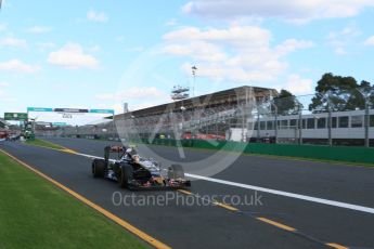 World © Octane Photographic Ltd. Scuderia Toro Rosso STR11 – Carlos Sainz. Sunday 20th March 2016, F1 Australian GP Race, Melbourne, Albert Park, Australia. Digital Ref : 1524LB5D2289