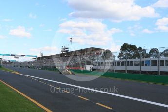 World © Octane Photographic Ltd. Renault Sport F1 Team RS16 - Kevin Magnussen. Sunday 20th March 2016, F1 Australian GP Race, Melbourne, Albert Park, Australia. Digital Ref : 1524LB5D2333