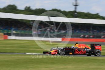 World © Octane Photographic Ltd. Red Bull Racing RB12 – Daniel Ricciardo. Friday 8th July 2016, F1 British GP Practice 2, Silverstone, UK. Digital Ref : 1621LB5D5641