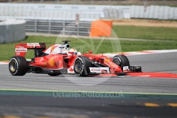 World © Octane Photographic Ltd. Scuderia Ferrari SF16-H – Sebastian Vettel. Tuesday 17th May 2016, F1 Spanish GP In-season testing, Circuit de Barcelona Catalunya, Spain. Digital Ref : 1555CB1D2859