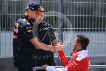World © Octane Photographic Ltd. Scuderia Toro Rosso - Daniil Kyat talks with Scuderia Ferrari – Antonio Fuoco. Tuesday 17th May 2016, F1 Spanish In-season testing, Circuit de Barcelona Catalunya, Spain. Digital Ref : 1555LB1D9578
