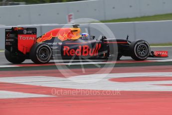 World © Octane Photographic Ltd. Red Bull Racing RB12 – Daniel Ricciardo. Tuesday 17th May 2016, F1 Spanish GP In-season testing, Circuit de Barcelona Catalunya, Spain. Digital Ref :1555LB1D9914