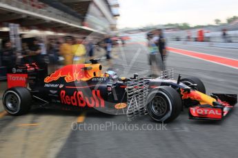 World © Octane Photographic Ltd. Red Bull Racing RB12 – Daniel Ricciardo. Tuesday 17th May 2016, F1 Spanish In-season testing, Circuit de Barcelona Catalunya, Spain. Digital Ref : 1555LB5D4807
