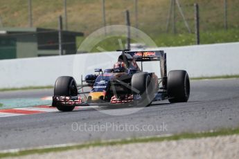 World © Octane Photographic Ltd. Scuderia Toro Rosso STR11 – Daniil Kvyat. Wednesday 18th May 2016, F1 Spanish GP In-season testing, Circuit de Barcelona Catalunya, Spain. Digital Ref :