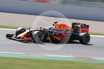 World © Octane Photographic Ltd. Red Bull Racing RB12 – Max Verstappen. Wednesday 18th May 2016, F1 Spanish GP In-season testing, Circuit de Barcelona Catalunya, Spain. Digital Ref : 1556CB7D9280