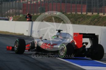 World © Octane Photographic Ltd. Haas F1 Team VF-16 – Esteban Gutierrez. Thursday 25th February 2016, F1 Winter testing, Circuit de Barcelona Catalunya, Spain, Day 4. Digital Ref : 1507LB1D1762