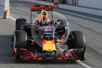 World © Octane Photographic Ltd. Red Bull Racing-TAG Heuer RB12 – Daniil Kvyat. Thursday 25th February 2016, F1 Winter testing, Circuit de Barcelona Catalunya, Spain, Day 4. Digital Ref : 1507LB1D2509