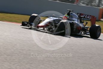 World © Octane Photographic Ltd. Haas F1 Team VF-16 – Esteban Gutierrez. Thursday 25th February 2016, F1 Winter testing, Circuit de Barcelona Catalunya, Spain, Day 4. Digital Ref : 1507LB1D3477