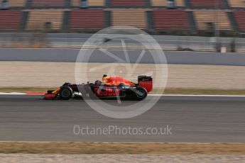 World © Octane Photographic Ltd. Red Bull Racing-TAG Heuer RB12 – Daniil Kvyat. Thursday 25th February 2016, F1 Winter testing, Circuit de Barcelona Catalunya, Spain, Day 4. Digital Ref : 1507LB1D3486