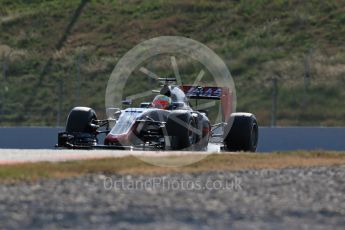 World © Octane Photographic Ltd. Haas F1 Team VF-16 – Esteban Gutierrez. Thursday 25th February 2016, F1 Winter testing, Circuit de Barcelona Catalunya, Spain, Day 4. Digital Ref : 1507LB1D3824