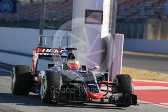 World © Octane Photographic Ltd. Haas F1 Team VF-16 – Esteban Gutierrez. Tuesday 1st March 2016, F1 Winter testing, Circuit de Barcelona Catalunya, Spain, Day 5. Digital Ref : 1508LB1D4235