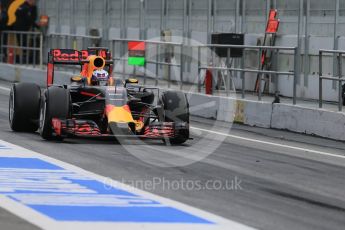 World © Octane Photographic Ltd. Red Bull Racing-TAG Heuer RB12 - Daniel Ricciardo. Wednesday 2nd March 2016, F1 Winter testing, Circuit de Barcelona Catalunya, Spain, Day 6. Digital Ref : 1509LB1D5397