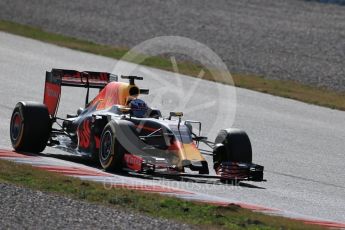 World © Octane Photographic Ltd. Scuderia Toro Rosso STR11 – Carlos Sainz. Wednesday 2nd March 2016, F1 Winter testing, Circuit de Barcelona Catalunya, Spain, Day 6. Digital Ref : 1509LB1D5921