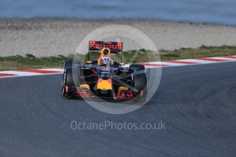 World © Octane Photographic Ltd. Red Bull Racing-TAG Heuer RB12 - Daniel Ricciardo. Wednesday 2nd March 2016, F1 Winter testing, Circuit de Barcelona Catalunya, Spain, Day 6. Digital Ref : 1509LB1D6094