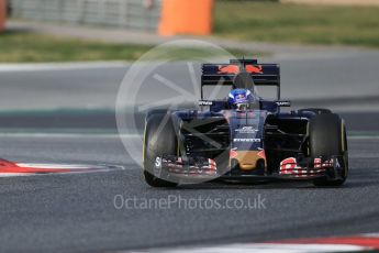 World © Octane Photographic Ltd. Scuderia Toro Rosso STR11 – Max Verstappen. Thursday 3rd March 2016, F1 Winter testing, Circuit de Barcelona Catalunya, Spain, Day 7. Digital Ref : 1510LB1D6784