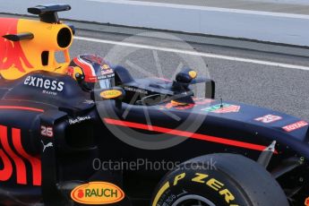 World © Octane Photographic Ltd. Red Bull Racing-TAG Heuer RB12 – Daniil Kvyat. Thursday 3rd March 2016, F1 Winter testing, Circuit de Barcelona Catalunya, Spain, Day 7. Digital Ref : 1510LB1D7693
