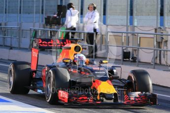 World © Octane Photographic Ltd. Red Bull Racing-TAG Heuer RB12– Daniel Ricciardo. Friday 4th March 2016, F1 Winter testing, Circuit de Barcelona Catalunya, Spain, Day 8. Digital Ref : 1511LB1D7832