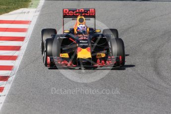 World © Octane Photographic Ltd. Red Bull Racing-TAG Heuer RB12– Daniel Ricciardo. Friday 4th March 2016, F1 Winter testing, Circuit de Barcelona Catalunya, Spain, Day 8. Digital Ref : 1511LB1D8533