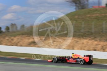 World © Octane Photographic Ltd. Red Bull Racing-TAG Heuer RB12– Daniel Ricciardo. Friday 4th March 2016, F1 Winter testing, Circuit de Barcelona Catalunya, Spain, Day 8. Digital Ref : 1511LB5D0397