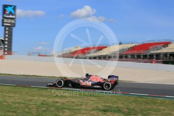 World © Octane Photographic Ltd. Scuderia Toro Rosso STR11 – Carlos Sainz. Friday 4th March 2016, F1 Winter testing, Circuit de Barcelona Catalunya, Spain, Day 8. Digital Ref : 1511LB5D0577