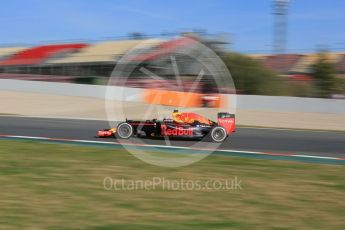 World © Octane Photographic Ltd. Red Bull Racing-TAG Heuer RB12– Daniel Ricciardo. Friday 4th March 2016, F1 Winter testing, Circuit de Barcelona Catalunya, Spain, Day 8. Digital Ref : 1511LB5D0674